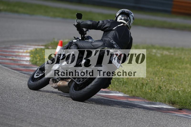 /15 13.05.2025 Max Racing ADR/Gruppe gruen/backside